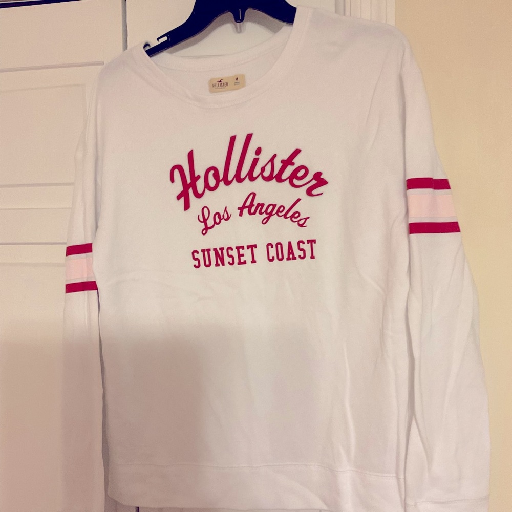 Hollister soft fleece shirt. Size M